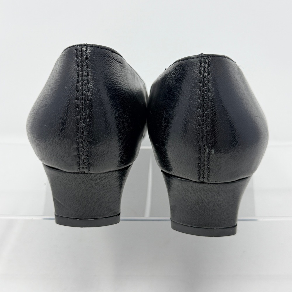 Trotters Black Leather Low Heel Comfort Pumps Classic Work Office Career Shoes - Picture 7 of 8
